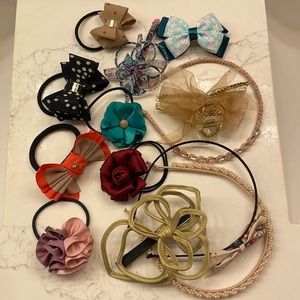 Hair accessories (sell as a set)